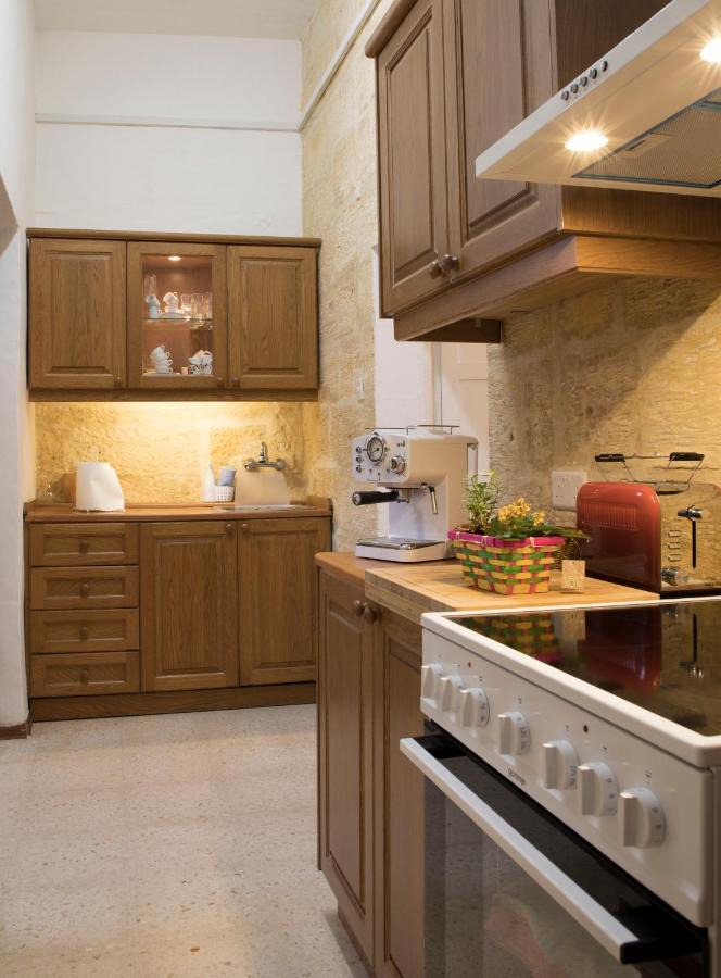Вілла Tal-Karmnu Entire House With Private Heated Pool And Jacuzzi Kirkop Екстер'єр фото