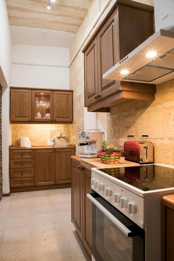 Вілла Tal-Karmnu Entire House With Private Heated Pool And Jacuzzi Kirkop Екстер'єр фото